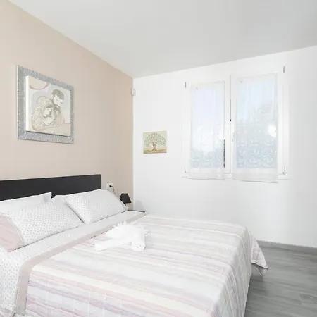 Villino Le Viole By Vacavilla Villa