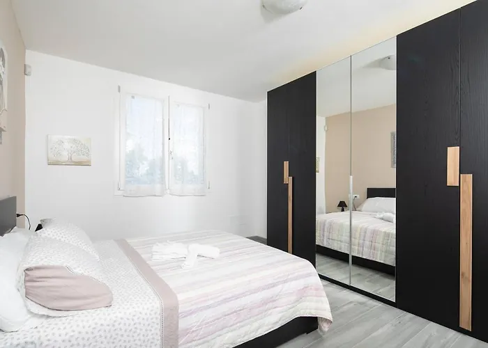 Villa Villino Le Viole By Vacavilla *